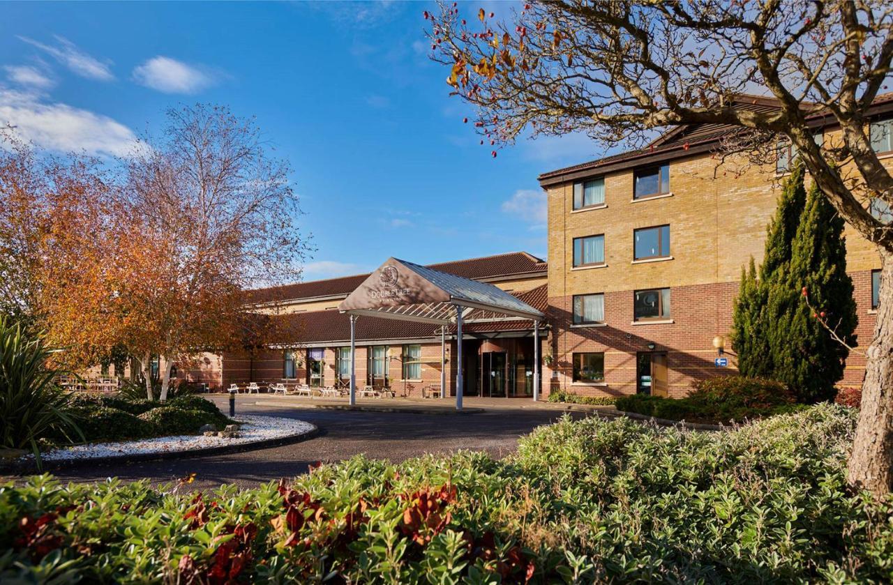 Doubletree By Hilton Swindon Hotel Extérieur photo